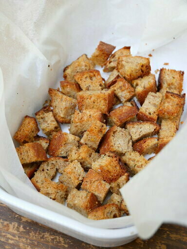Croûtons au four
